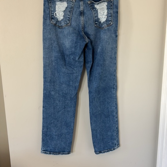 Good American Medium Wash Distressed Skinny Jeans - Size 6/28 - Picture 6 of 8